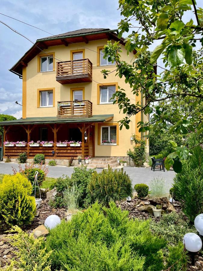 Ніч Над Карпатами Hotel Slavske Exterior foto